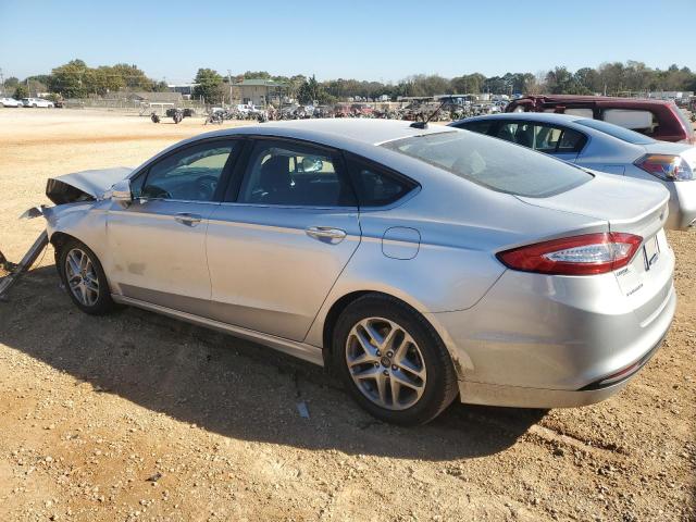 1FA6P0HD7E5398269 - 2014 FORD FUSION SE SILVER photo 2