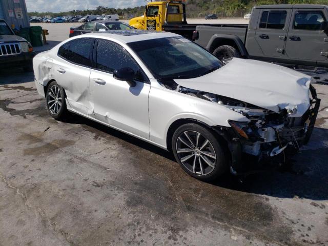 7JRL12TZ0NG160475 - 2022 VOLVO S60 B5 MOMENTUM WHITE photo 4