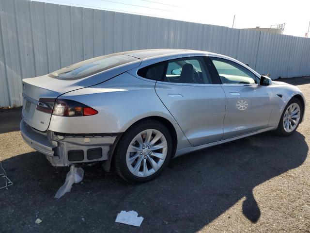 5YJSA1E1XGF177258 - 2016 TESLA MODEL S SILVER photo 3