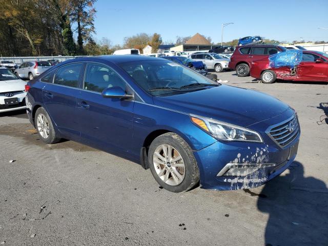 5NPE24AF0FH215867 - 2015 HYUNDAI SONATA SE BLUE photo 4