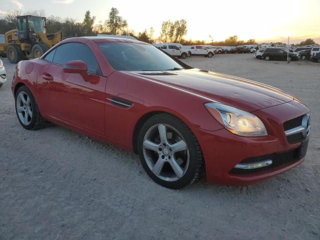 WDDPK4HA9FF096221 - 2015 MERCEDES-BENZ SLK 250 RED photo 4