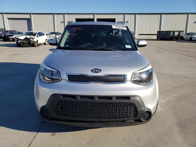 KNDJN2A20G7848799 - 2016 KIA SOUL SILVER photo 5