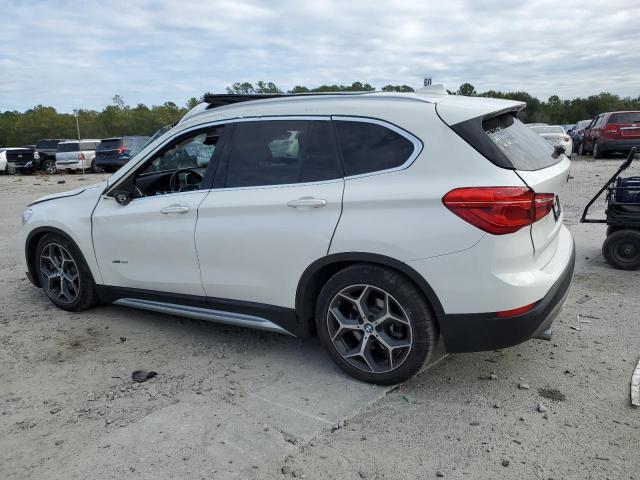 WBXHT3C38J5F88872 - 2018 BMW X1 XDRIVE28I WHITE photo 2