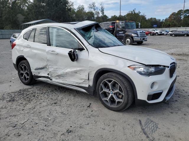 WBXHT3C38J5F88872 - 2018 BMW X1 XDRIVE28I WHITE photo 4