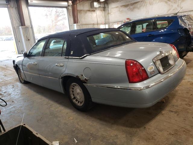 1LNFM81W4WY629203 - 1998 LINCOLN TOWN CAR EXECUTIVE BLUE photo 2