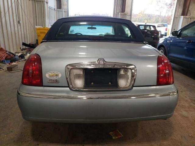 1LNFM81W4WY629203 - 1998 LINCOLN TOWN CAR EXECUTIVE BLUE photo 6