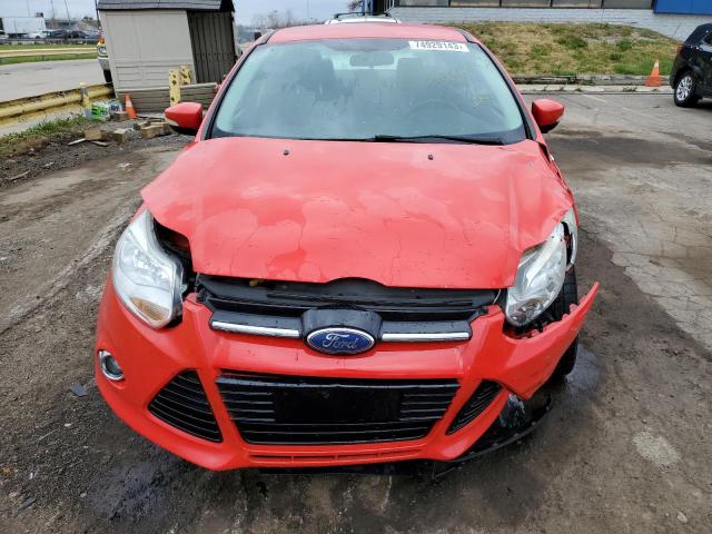 1FAHP3H24CL135268 - 2012 FORD FOCUS SEL RED photo 5