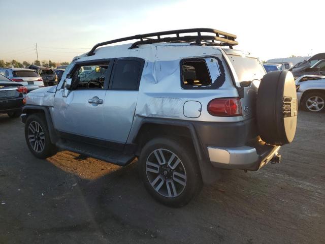 JTEBU11F08K010707 - 2008 TOYOTA FJ CRUISER SILVER photo 2