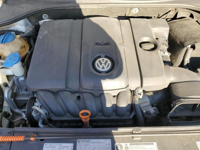 1VWBH7A37DC077341 - 2013 VOLKSWAGEN PASSAT SE SILVER photo 11