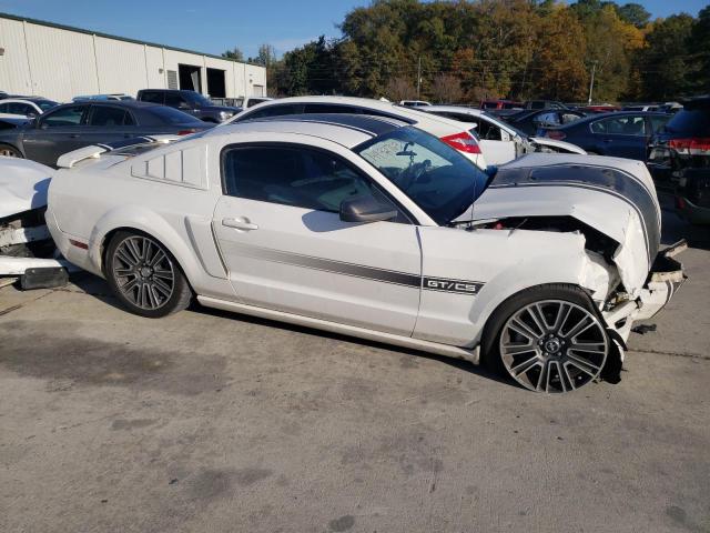 1ZVHT82H885194882 - 2008 FORD MUSTANG GT SILVER photo 4