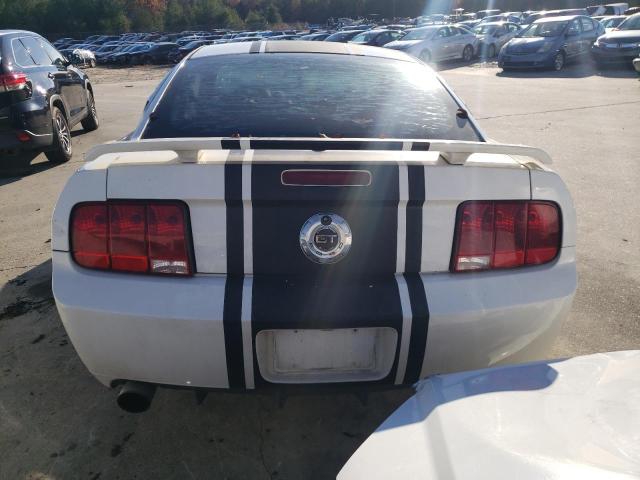 1ZVHT82H885194882 - 2008 FORD MUSTANG GT SILVER photo 6