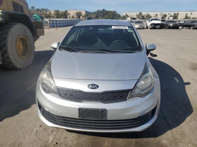 KNADM4A36H6005358 - 2017 KIA RIO LX SILVER photo 5