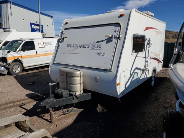 4X4TSVT138L011314 - 2007 WILDWOOD SURVEYOR WHITE photo 2