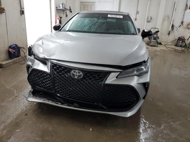 4T1BZ1FB9KU017447 - 2019 TOYOTA AVALON XLE SILVER photo 5