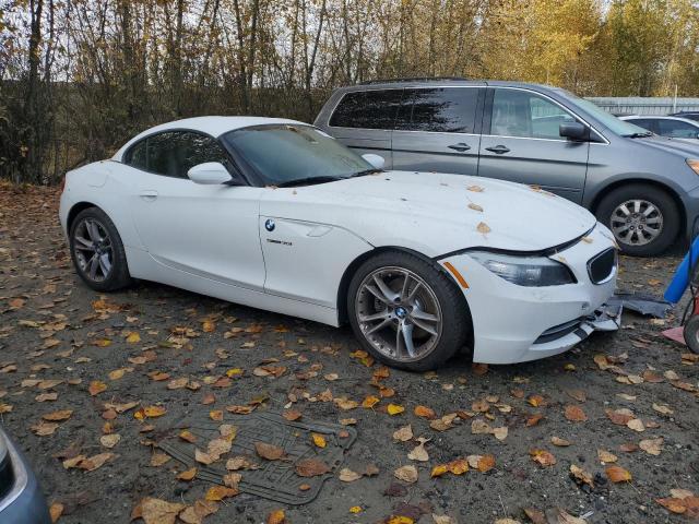 WBALM535X9E160969 - 2009 BMW Z4 SDRIVE30I WHITE photo 4