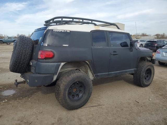 JTEBU11F970051833 - 2007 TOYOTA FJ CRUISER BLACK photo 3