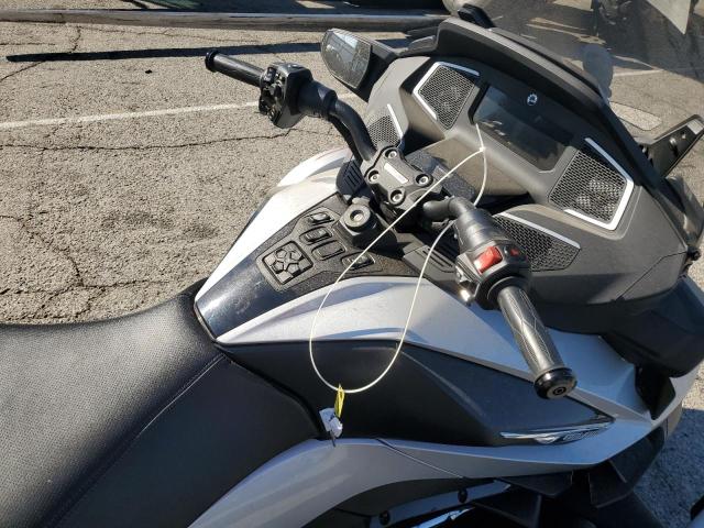 2BXNBDD2XNV005309 - 2022 CAN-AM SPYDER ROA RT SILVER photo 5