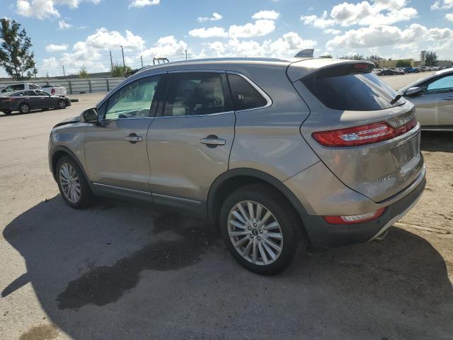 5LMCJ1C90KUL44510 - 2019 LINCOLN MKC BEIGE photo 2