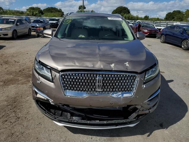 5LMCJ1C90KUL44510 - 2019 LINCOLN MKC BEIGE photo 5