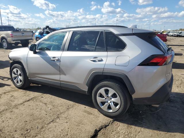 2T3F1RFV7KC021829 - 2019 TOYOTA RAV4 LE SILVER photo 2