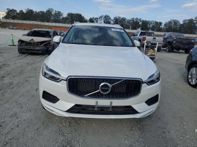 YV4A22RK0M1689288 - 2021 VOLVO XC60 T6 MOMENTUM WHITE photo 5