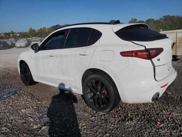 ZASPAKBN1M7D13711 - 2021 ALFA ROMEO STELVIO TI WHITE photo 2