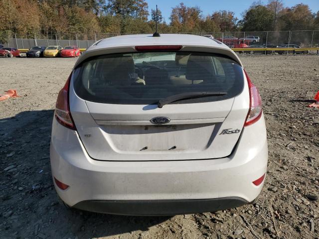 3FADP4EJ6KM143496 - 2019 FORD FIESTA SE WHITE photo 6