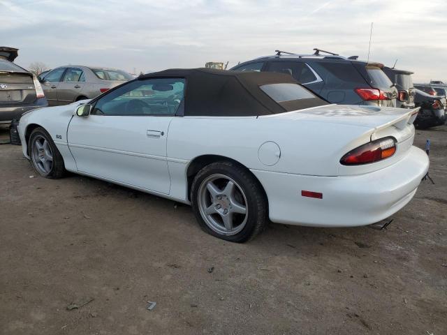 2G1FP32G6W2141723 - 1998 CHEVROLET CAMARO Z28 WHITE photo 2