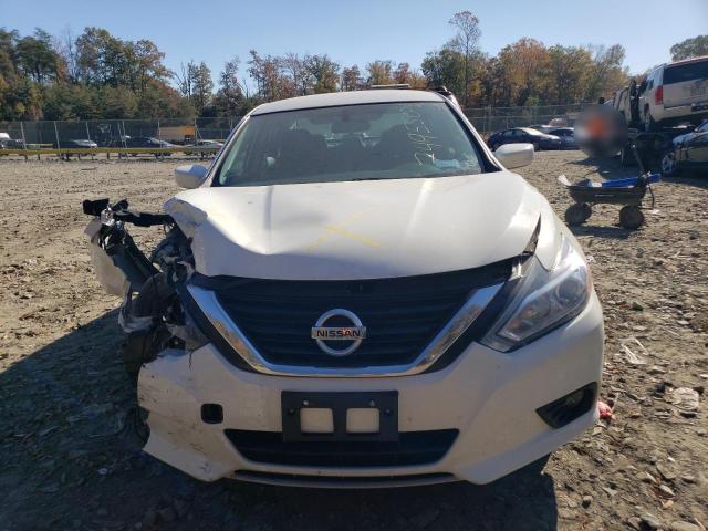 1N4AL3AP1JC186775 - 2018 NISSAN ALTIMA 2.5 WHITE photo 5