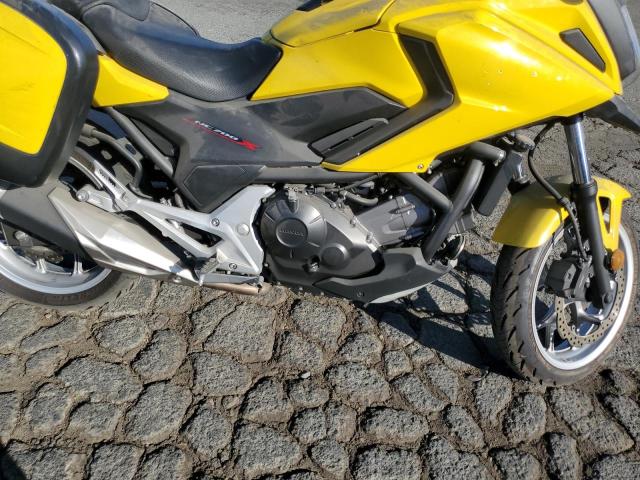 JH2RC8712HK100023 - 2017 HONDA NC700X YELLOW photo 7