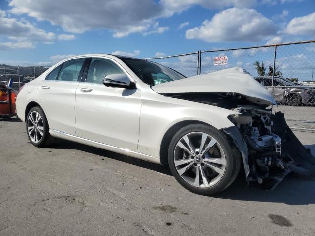 WDDWF4JB8JR399369 - 2018 MERCEDES-BENZ C 300 WHITE photo 4