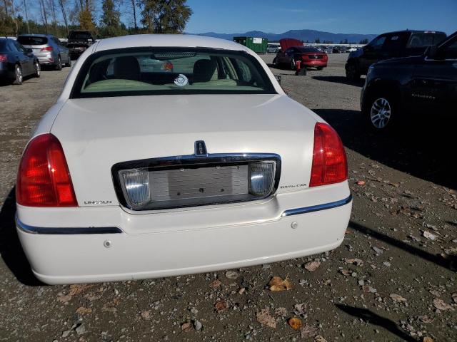 1LNHM83W03Y629412 - 2003 LINCOLN TOWN CARTIER WHITE photo 6