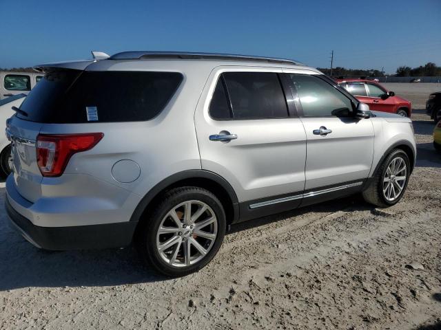 1FM5K7F88HGC23164 - 2017 FORD EXPLORER LIMITED SILVER photo 3