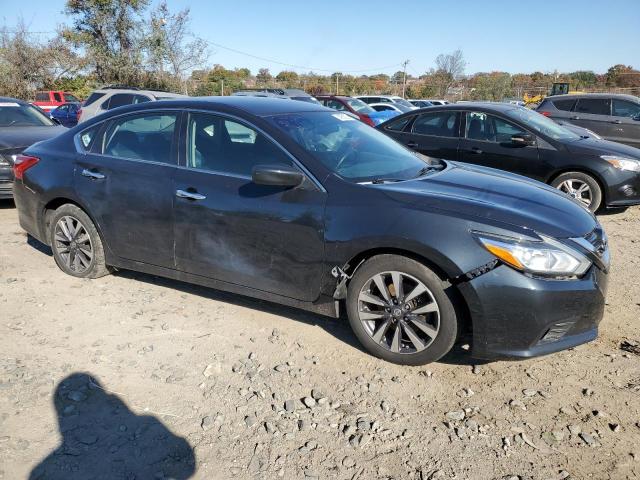 1N4AL3AP5HC269507 - 2017 NISSAN ALTIMA 2.5 BLACK photo 4