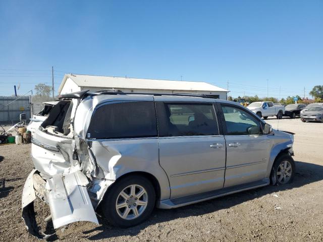 2A8HR54P98R815241 - 2008 CHRYSLER TOWN & COU TOURING SILVER photo 3