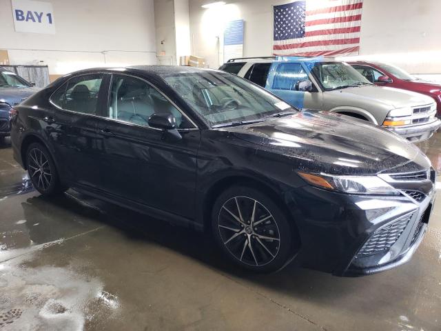 4T1G11AK1PU820314 - 2023 TOYOTA CAMRY SE NIGHT SHADE BLACK photo 4