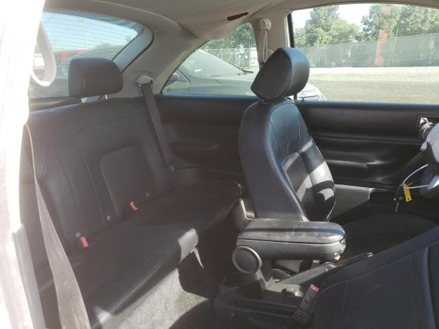 3VWPG3AG6AM015010 - 2010 VOLKSWAGEN NEW BEETLE WHITE photo 10