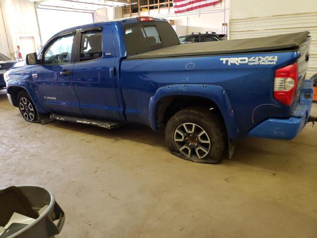 5TFUY5F10GX570198 - 2016 TOYOTA TUNDRA DOUBLE CAB SR/SR5 BLUE photo 2