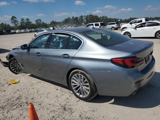 WBA53BH06MCF47243 - 2021 BMW 530 I GRAY photo 2