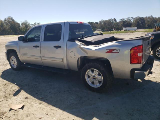 3GCRCSE08AG294263 - 2010 CHEVROLET SILVERADO C1500 LT SILVER photo 2