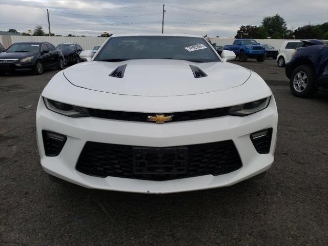 1G1FE1R74J0142573 - 2018 CHEVROLET CAMARO SS WHITE photo 5