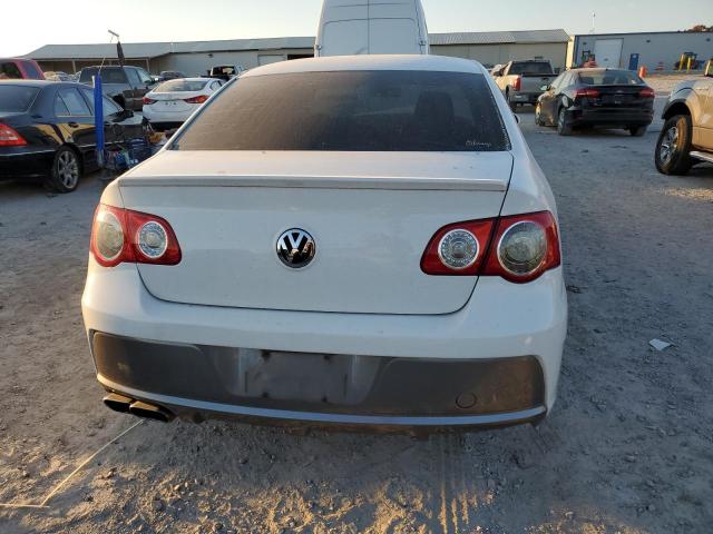 WVWJK73C08E000429 - 2008 VOLKSWAGEN PASSAT TURBO WHITE photo 6