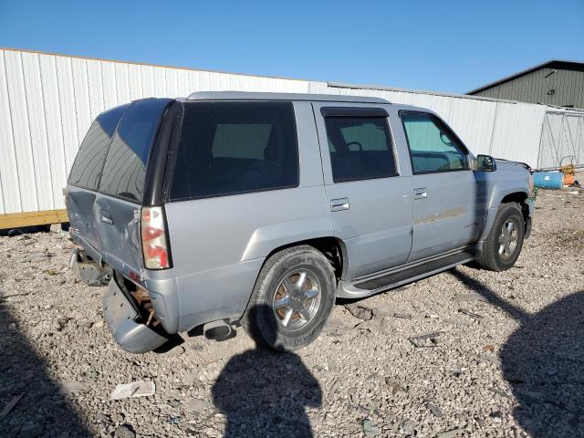 1GKEK13R4XR918005 - 1999 GMC DENALI SILVER photo 3