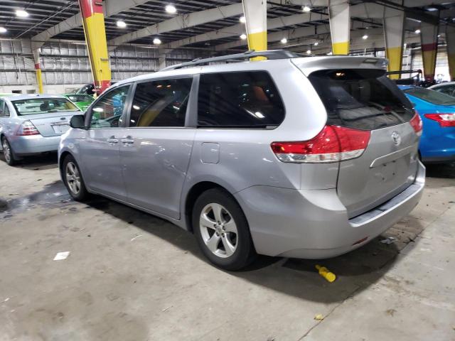 5TDKK3DC6DS344539 - 2013 TOYOTA SIENNA LE GRAY photo 2