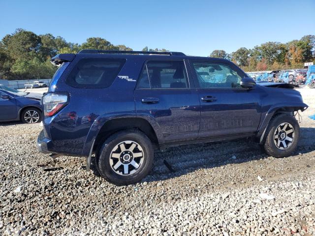 JTEPU5JR2P6103887 - 2023 TOYOTA 4RUNNER SE BLUE photo 3