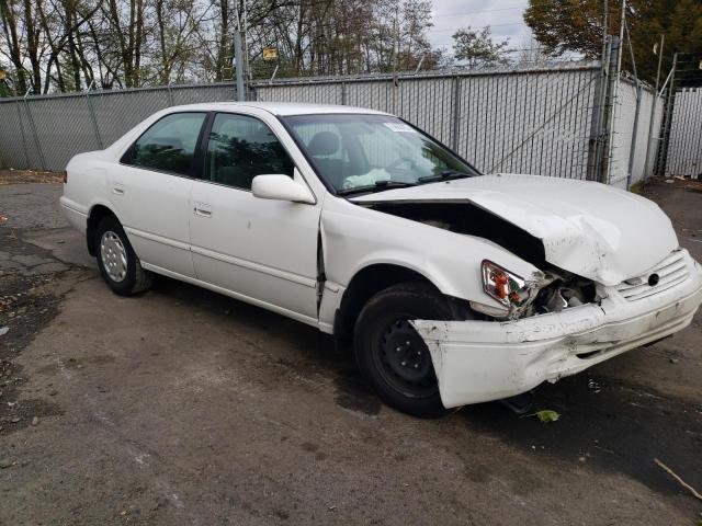 JT2BG22K8W0144346 - 1998 TOYOTA CAMRY CE WHITE photo 4