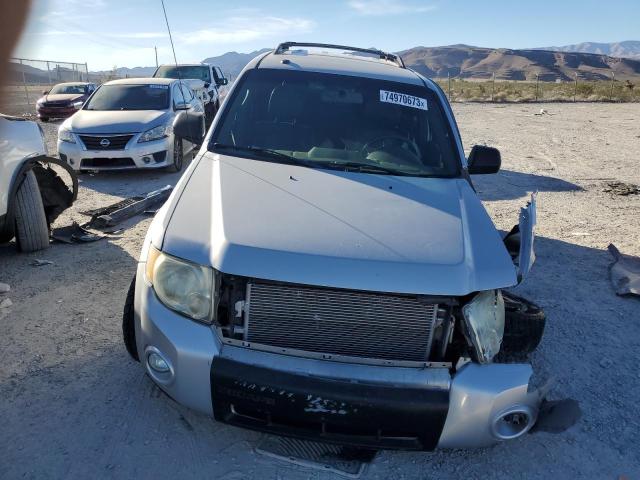 1FMCU9EG1BKA57628 - 2011 FORD ESCAPE LIMITED SILVER photo 5