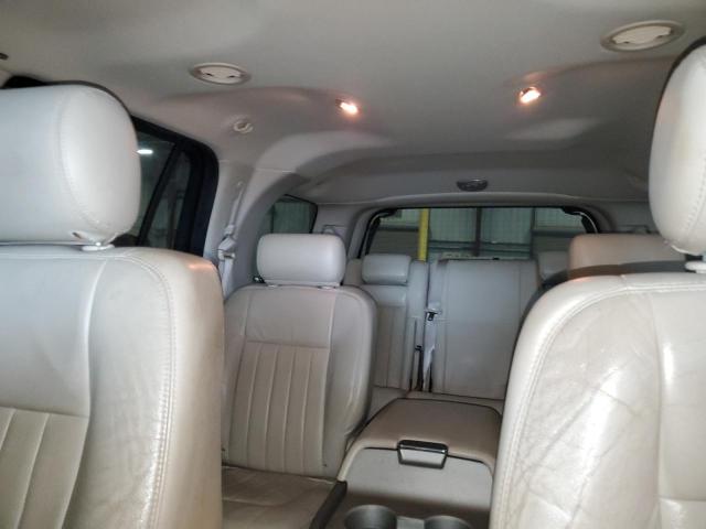 5LMFU27R44LJ21559 - 2004 LINCOLN NAVIGATOR ოქროსფერი ფოტო 10