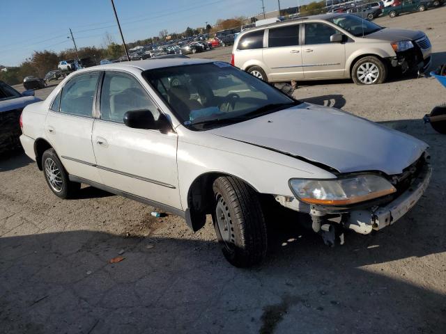 1HGCG5644XA083003 - 1999 HONDA ACCORD LX WHITE photo 4