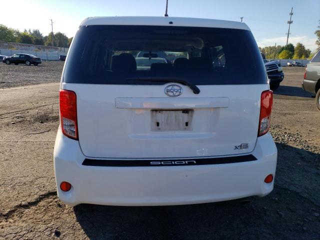 JTLZE4FE7CJ024446 - 2012 TOYOTA SCION XB WHITE photo 6